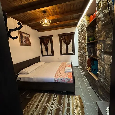 Bujtina Bega فندق *