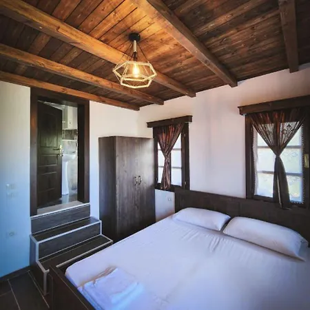 Bujtina Bega * بيرات